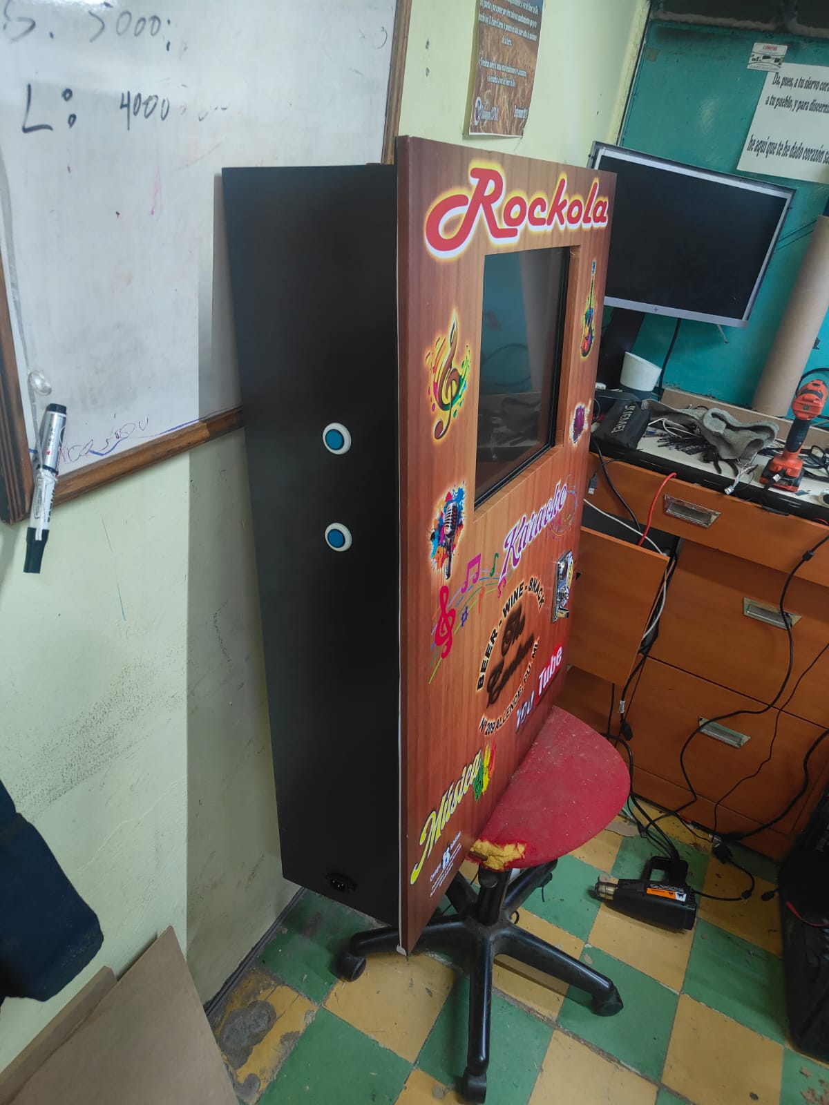 rockola pared con pantalla touch 19" rockola pared con pantalla touch 19"